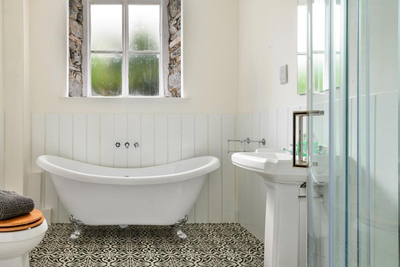 Finest Retreats - Luxury Converted Chapel With Hot Tub & Games Room Dinas Mawddwy Exterior foto