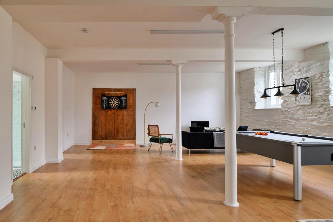 Finest Retreats - Luxury Converted Chapel With Hot Tub & Games Room Dinas Mawddwy Exterior foto