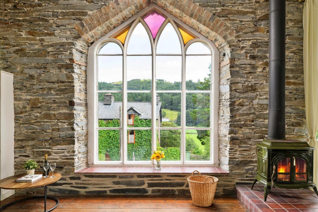 Finest Retreats - Luxury Converted Chapel With Hot Tub & Games Room Dinas Mawddwy Exterior foto